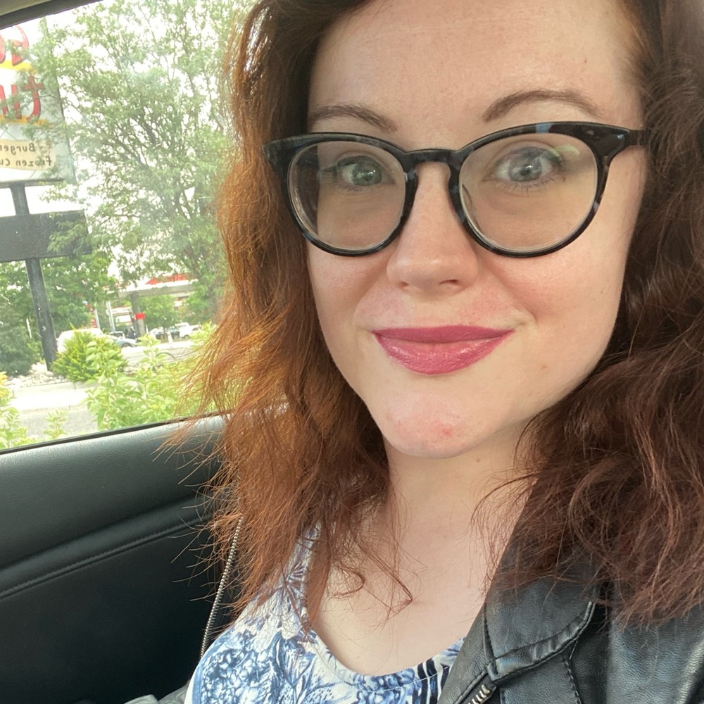 Meet your Posher, Stefanie